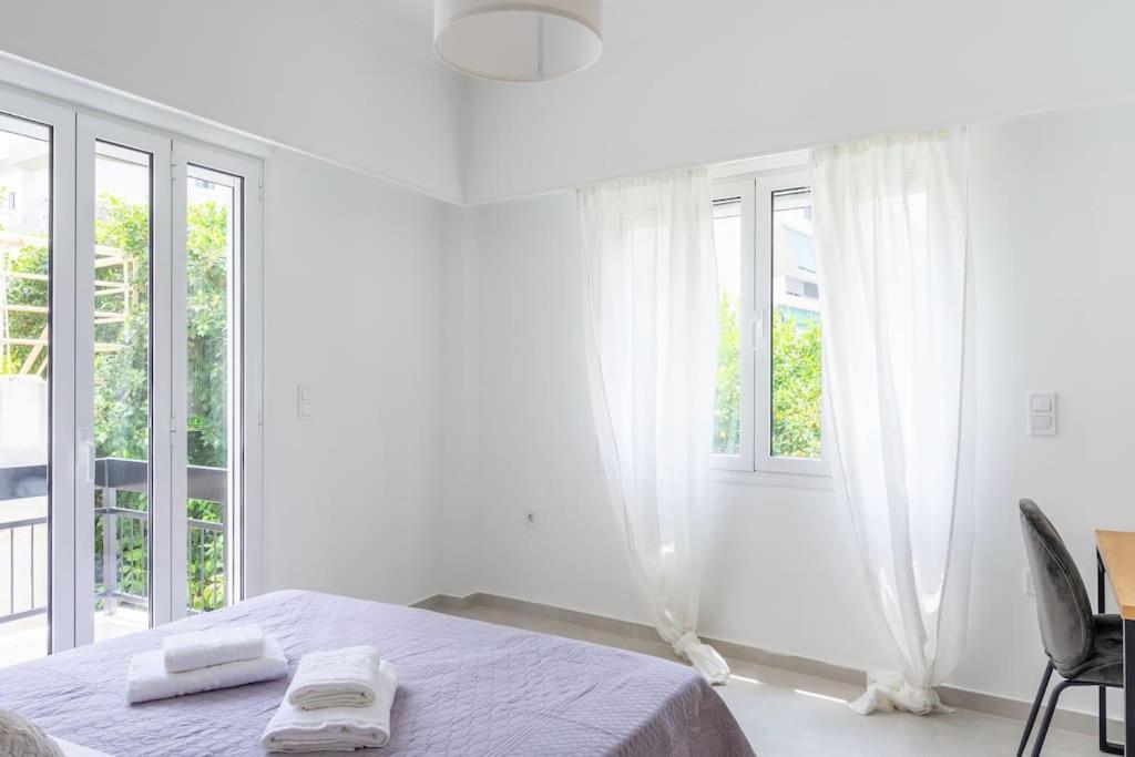 Alimos Sun-Filled Apartment Athén Kültér fotó