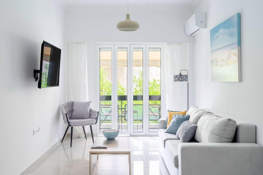 Alimos Sun-Filled Apartment Athén Kültér fotó